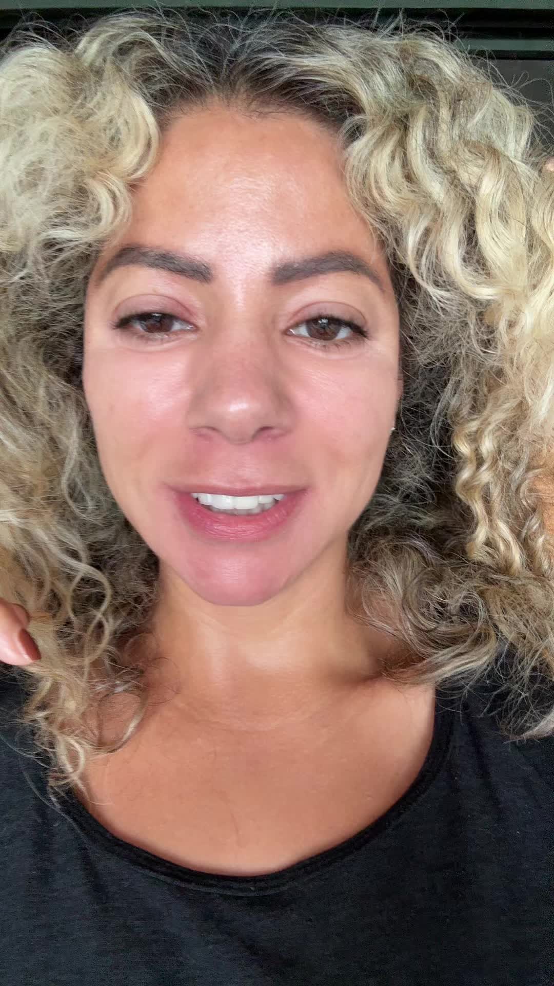 @𝑹𝒂𝒄𝒉𝒆𝒍 𝑨𝒓𝒏𝒂𝒖𝑿