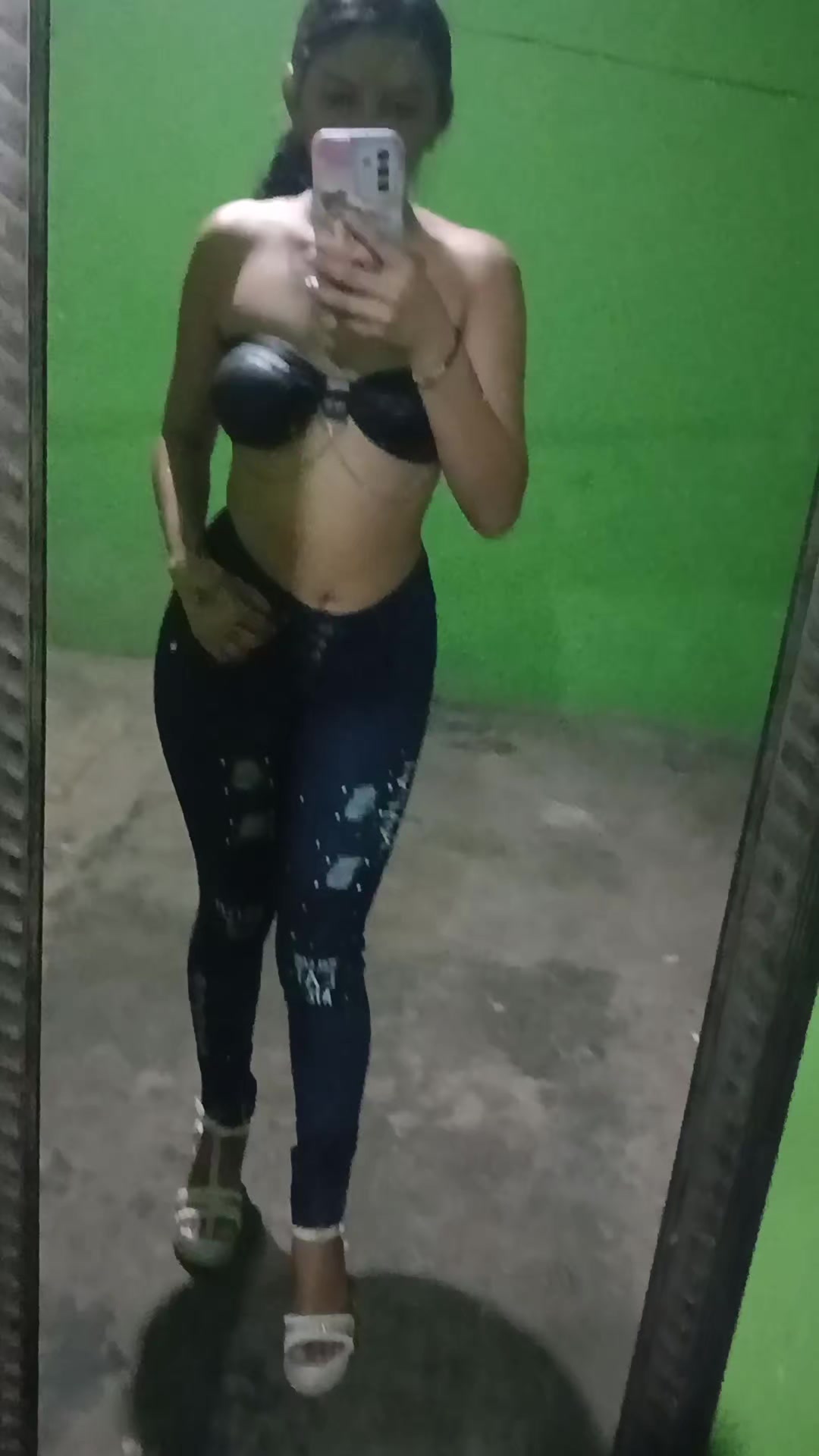 @la bebesita leon😘