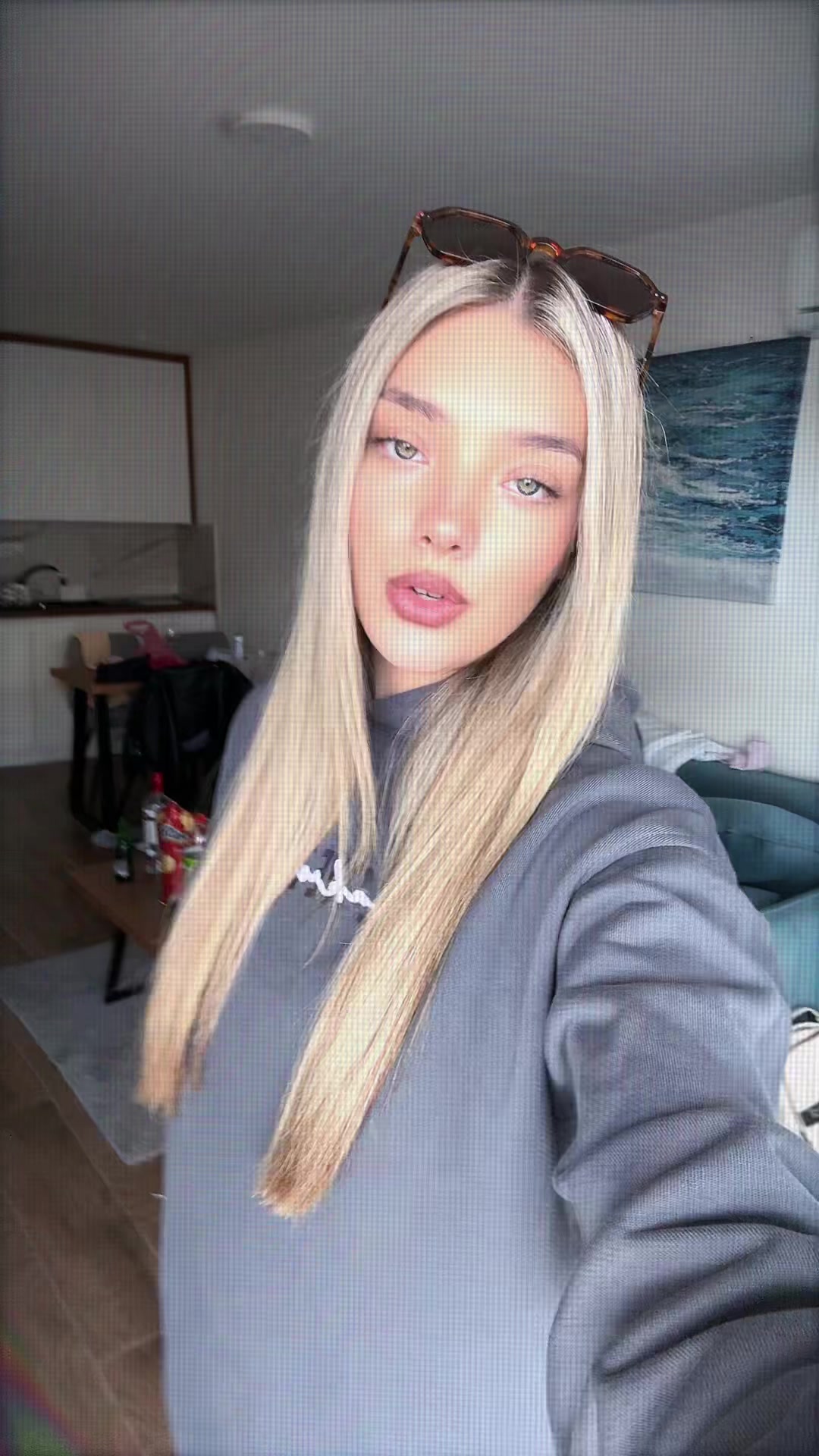 @𝒱𝑀