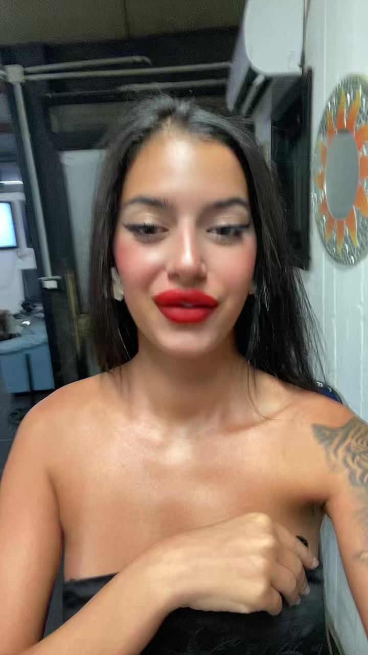 @Nicole
