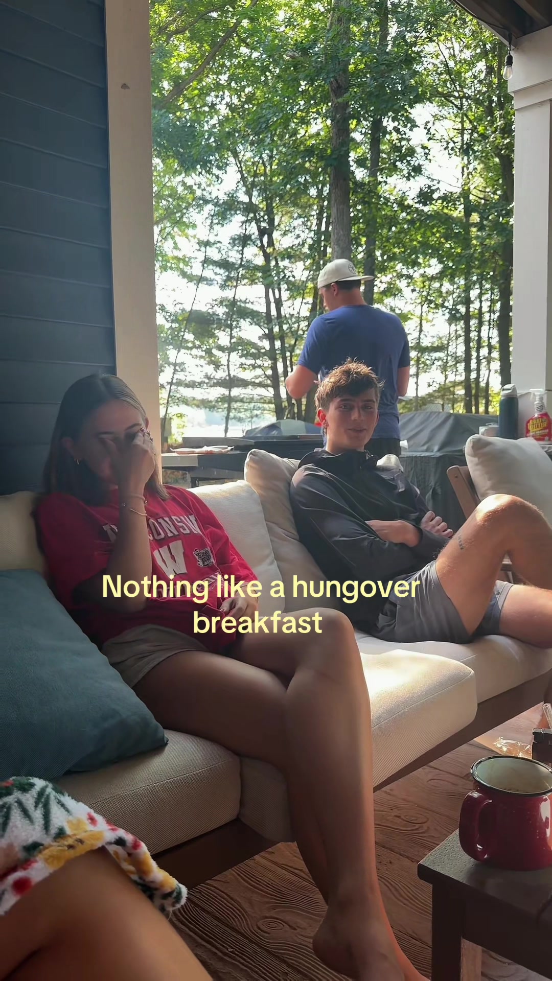 @caitlynnavery