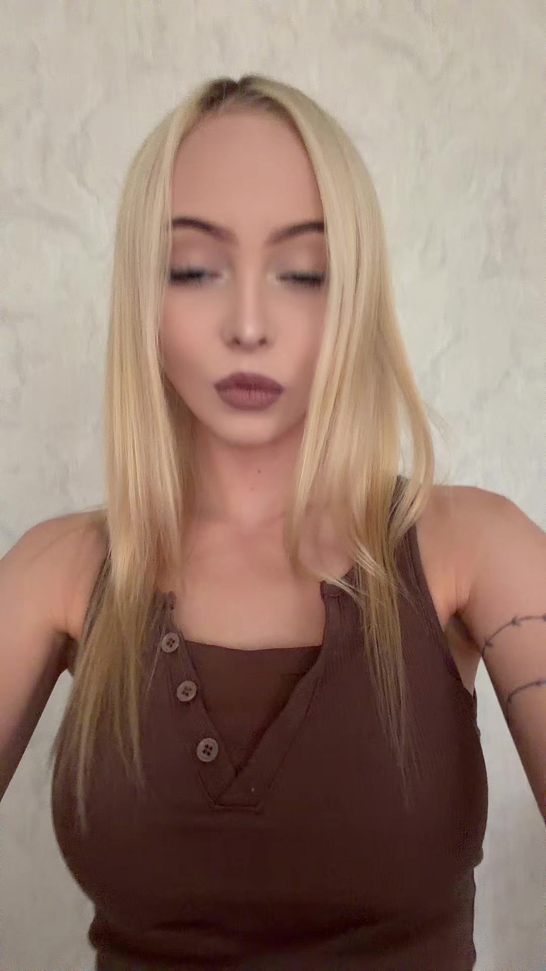 @missviklyy