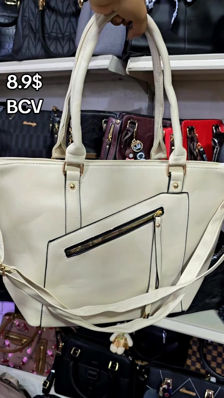 @accesorioj.t81 (La 54)