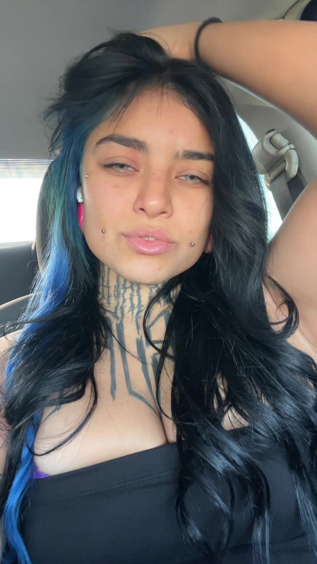 @FREAKSHOW KEEZH🦇