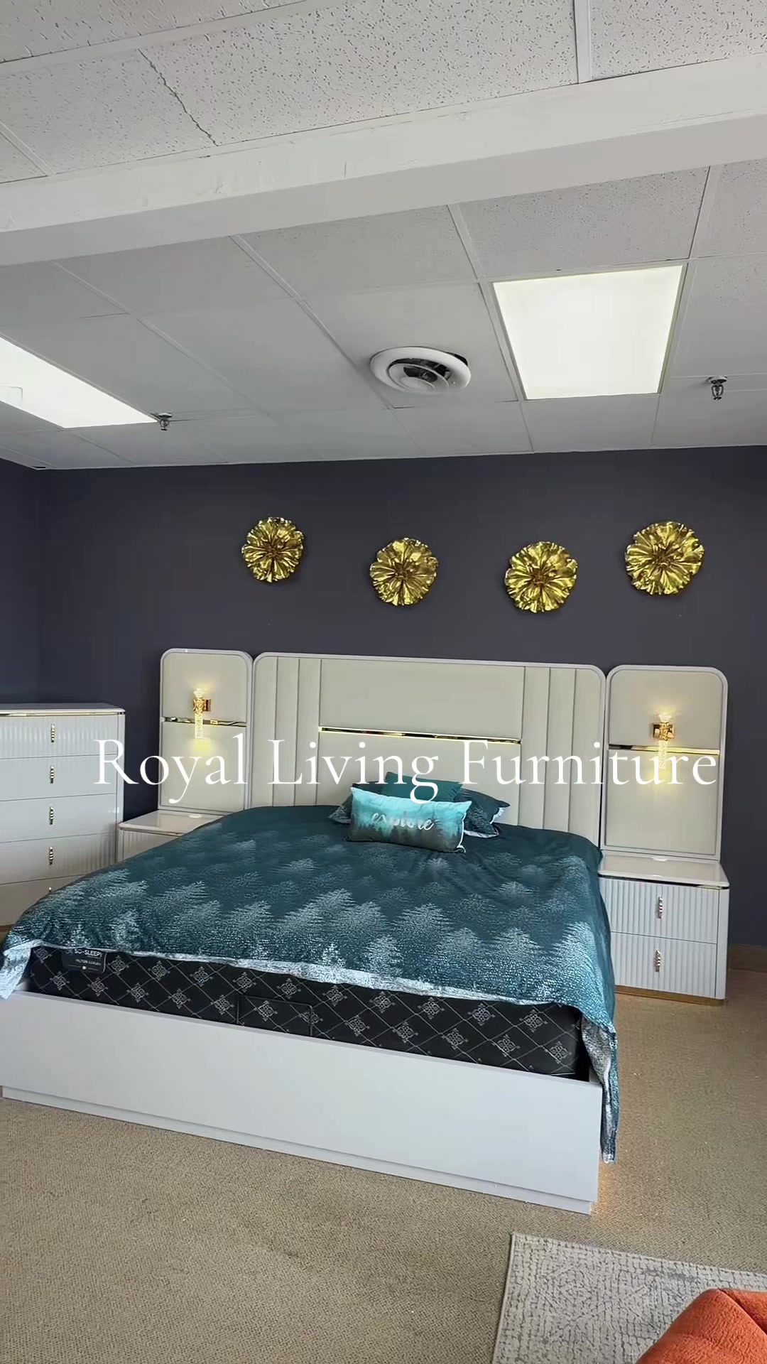 @Royal living furniture