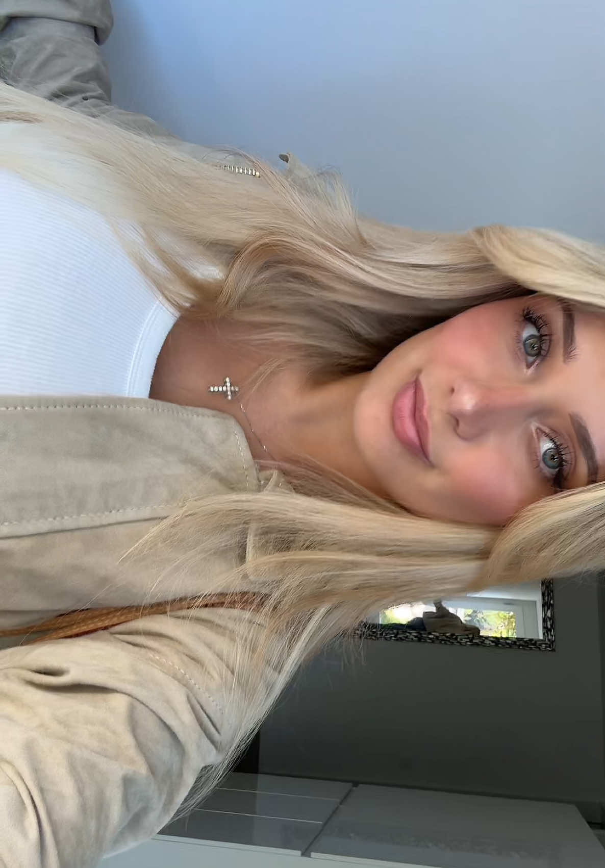 @nicole