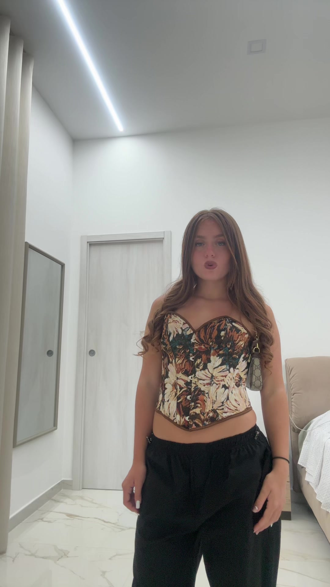 @𝓕 𝓥