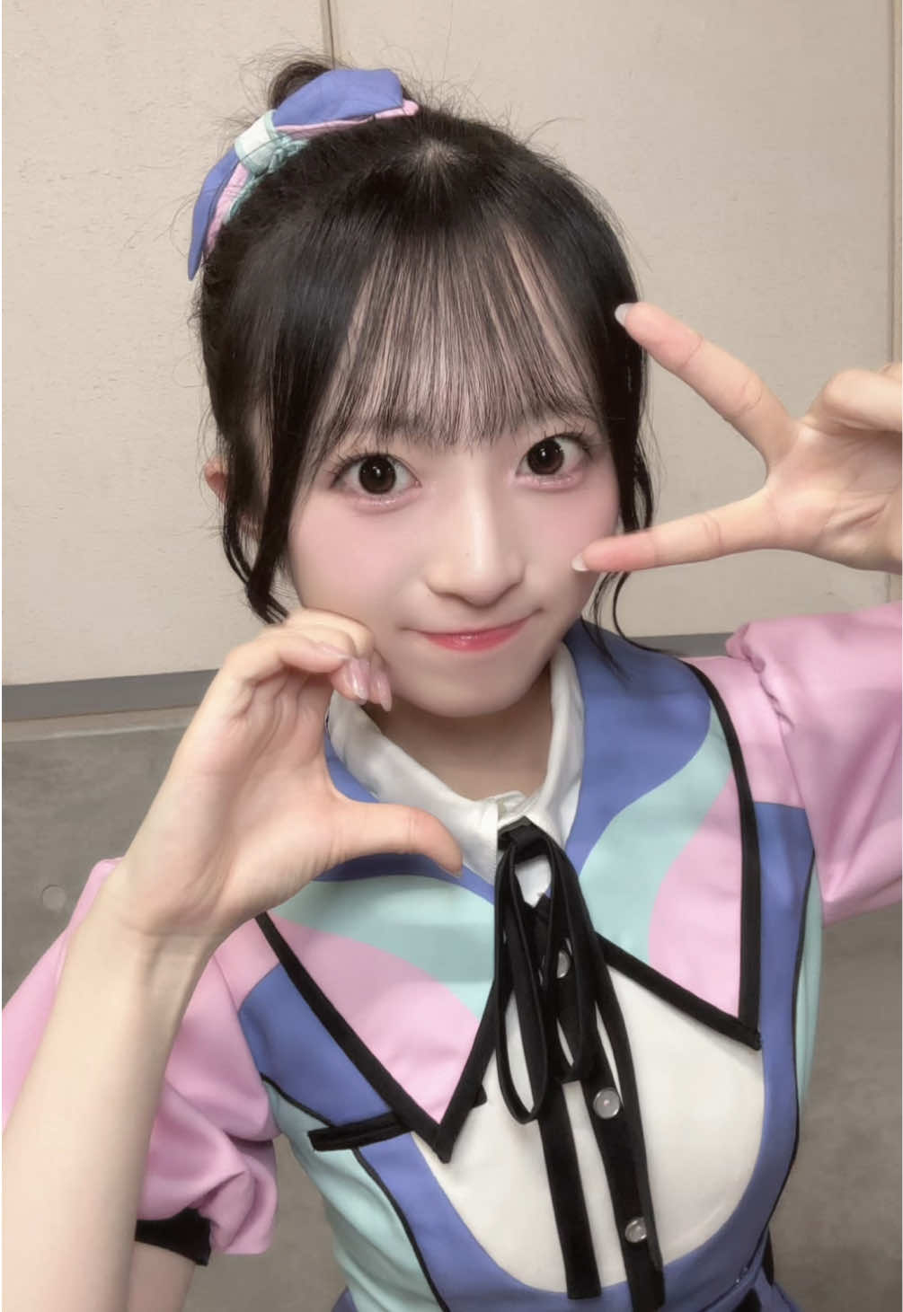 @秋山由奈