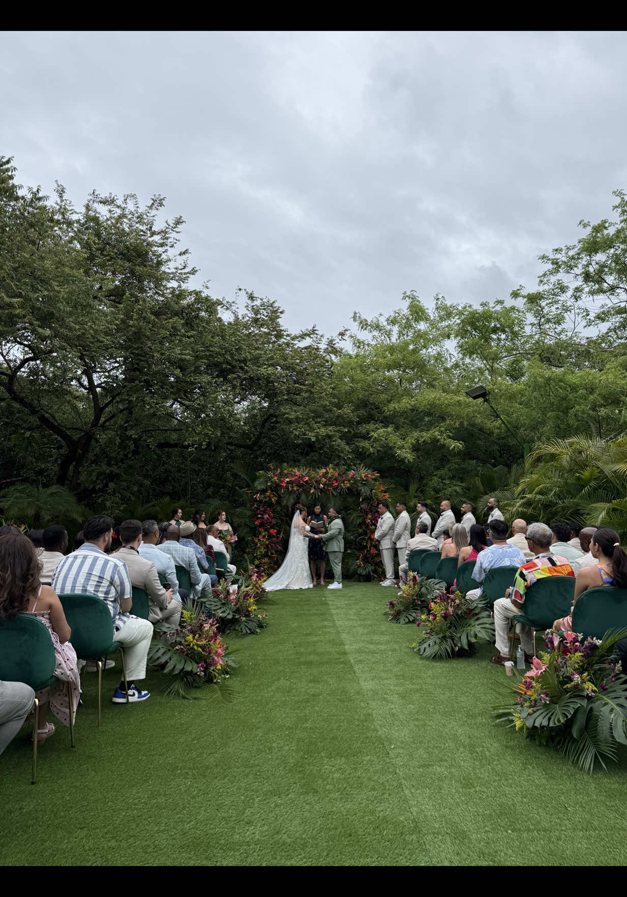 @jeniferhernandezweddings