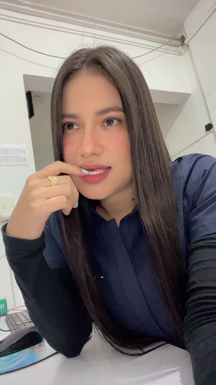 @Karolliceth