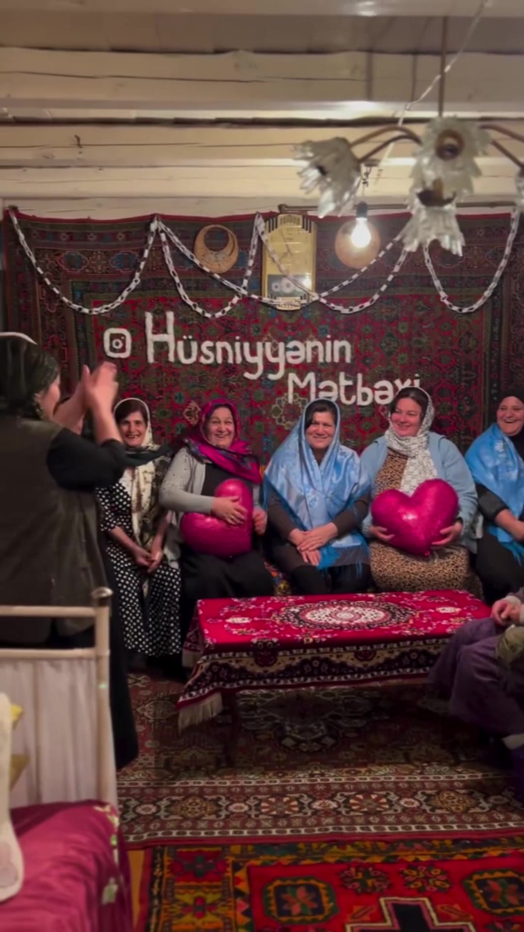 @H&uuml;sniyyə Məcidova