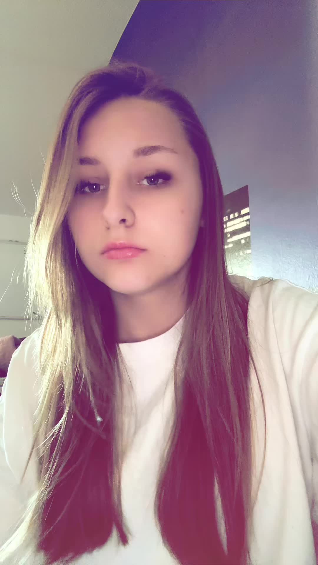 @Leonie👾