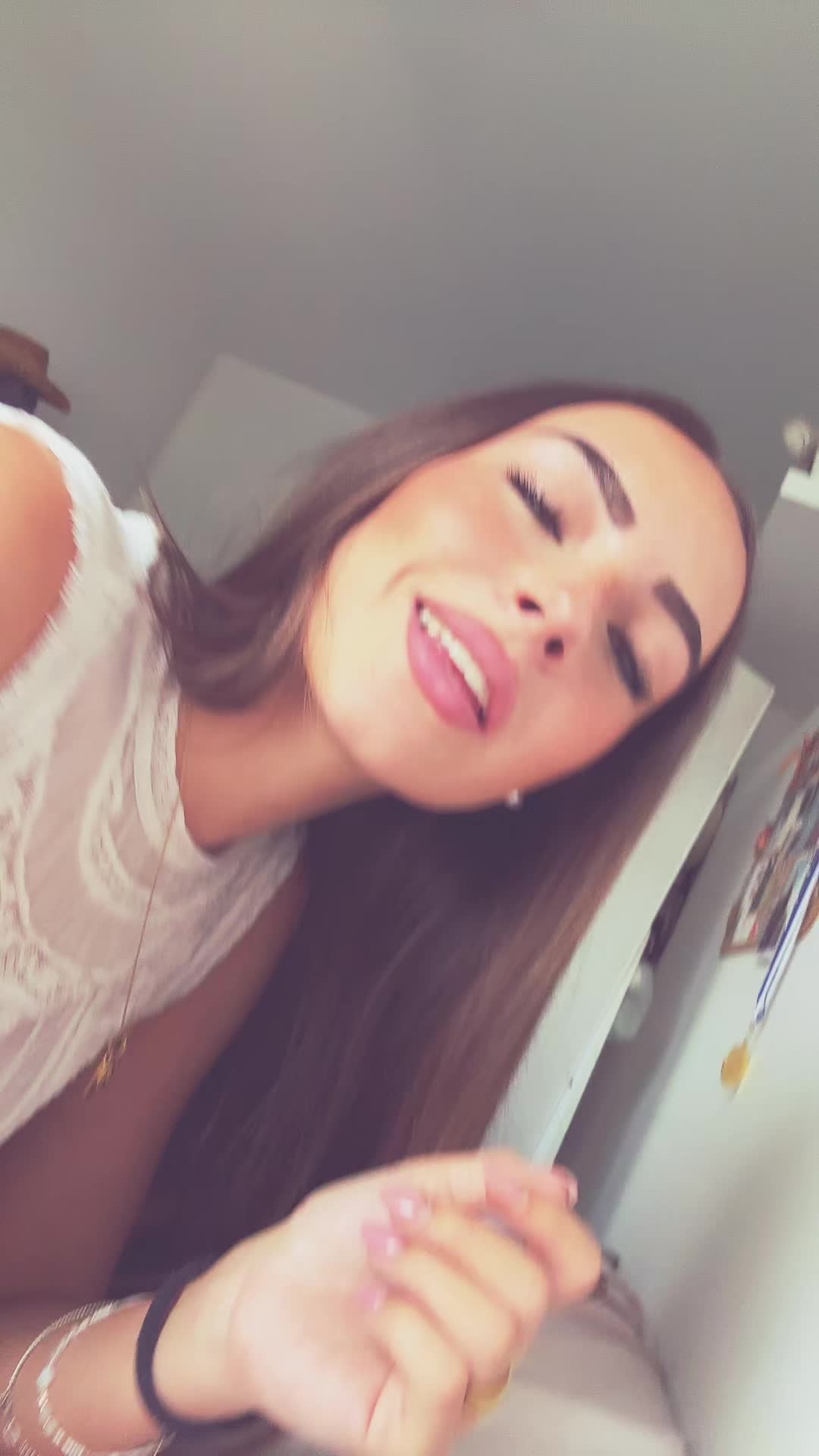 @núria