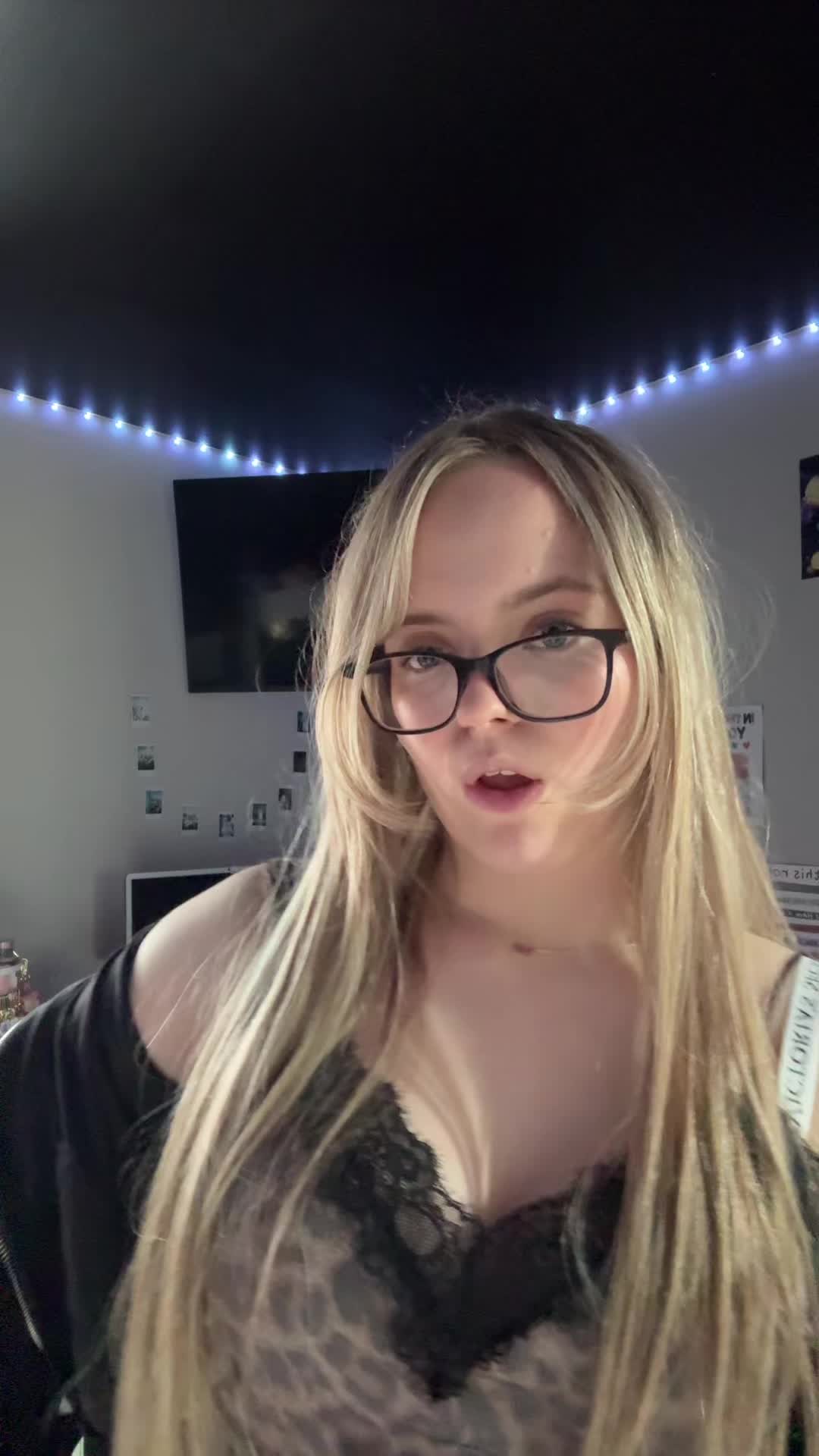 @Ellie-May ๐