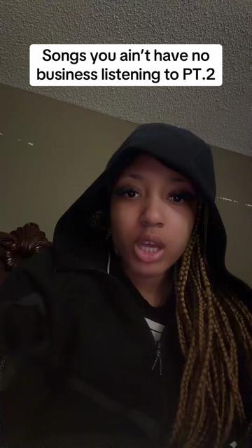 @tikomonroe