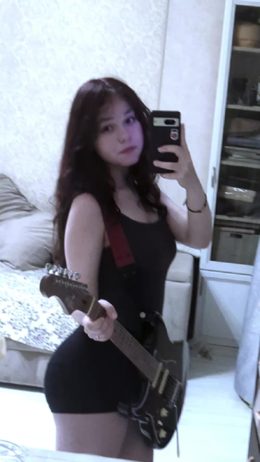 @v.lisa