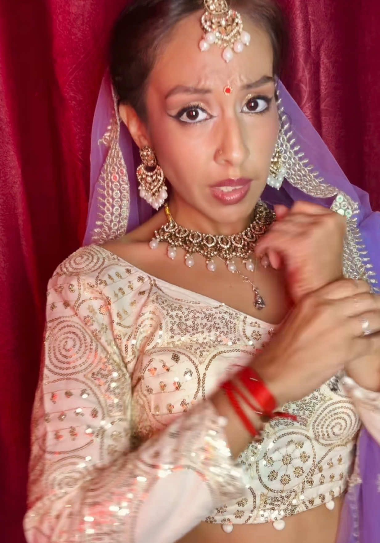 @✨Anju 💜 | Bollywood✨