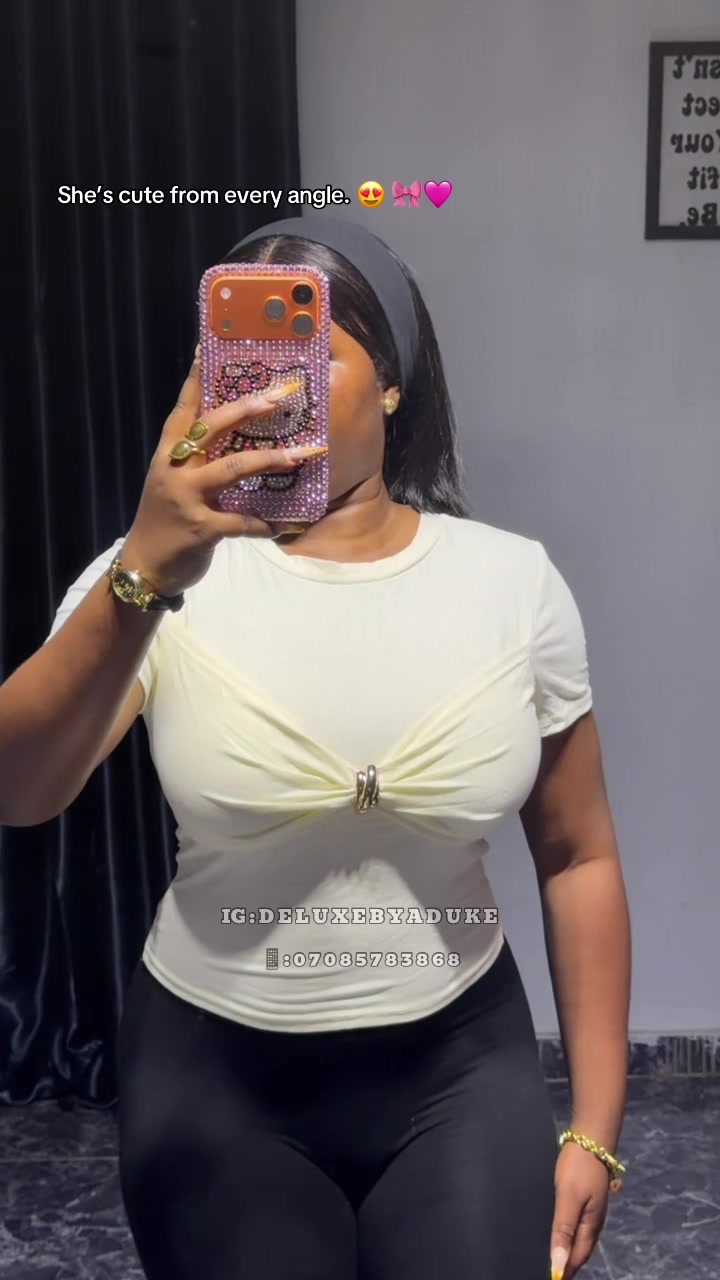 @Deluxebyaduke (CLOTHING STORE)
