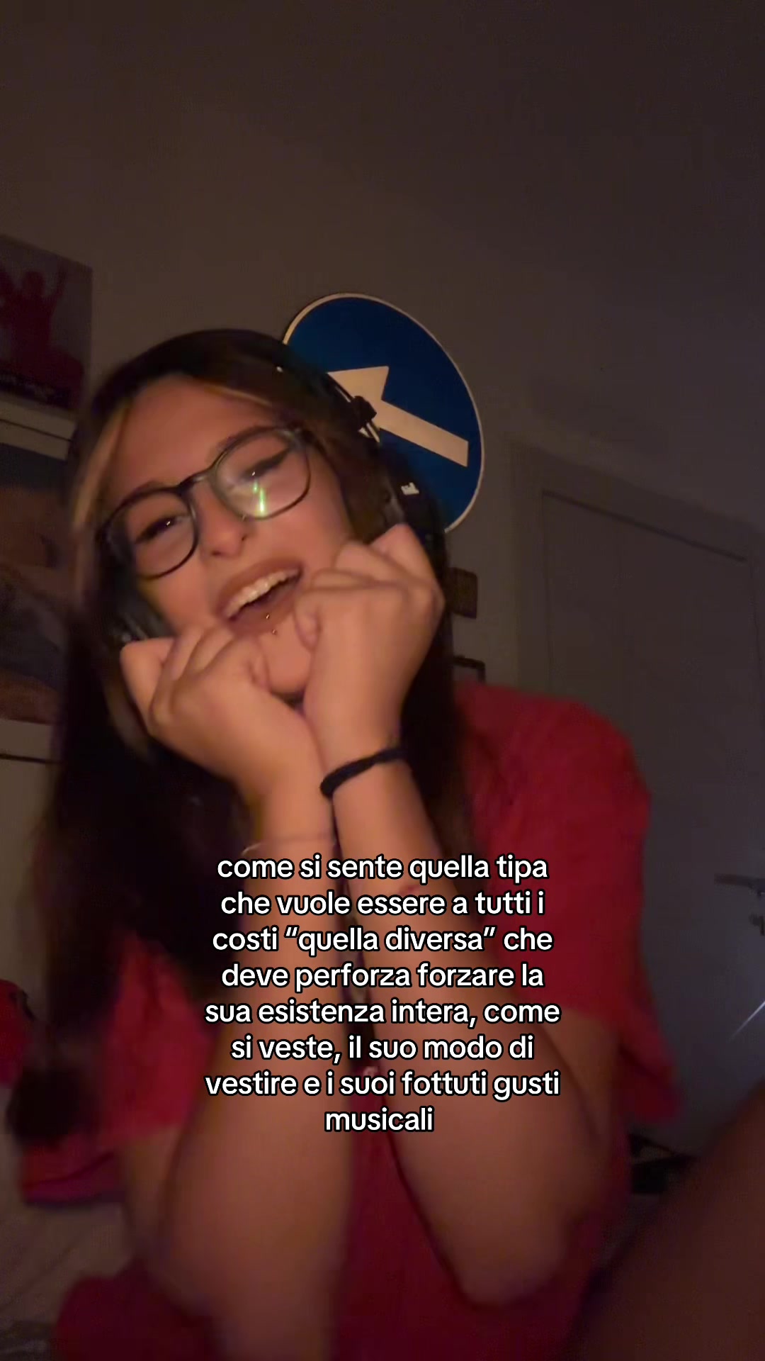 @🦦