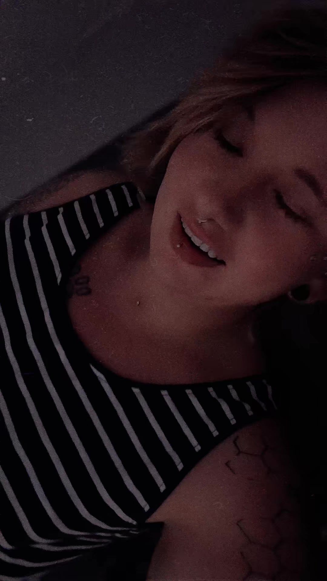 @MrsUnbekannt