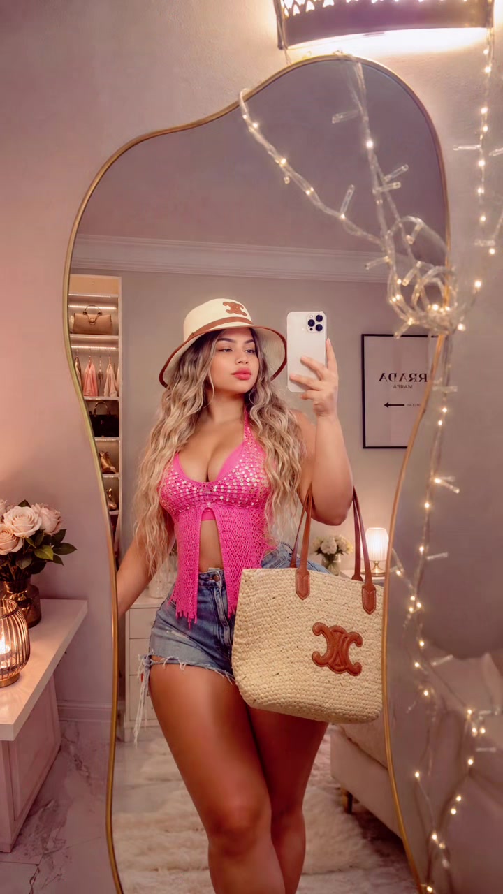 @🦋Tr&egrave;s Chic🦋