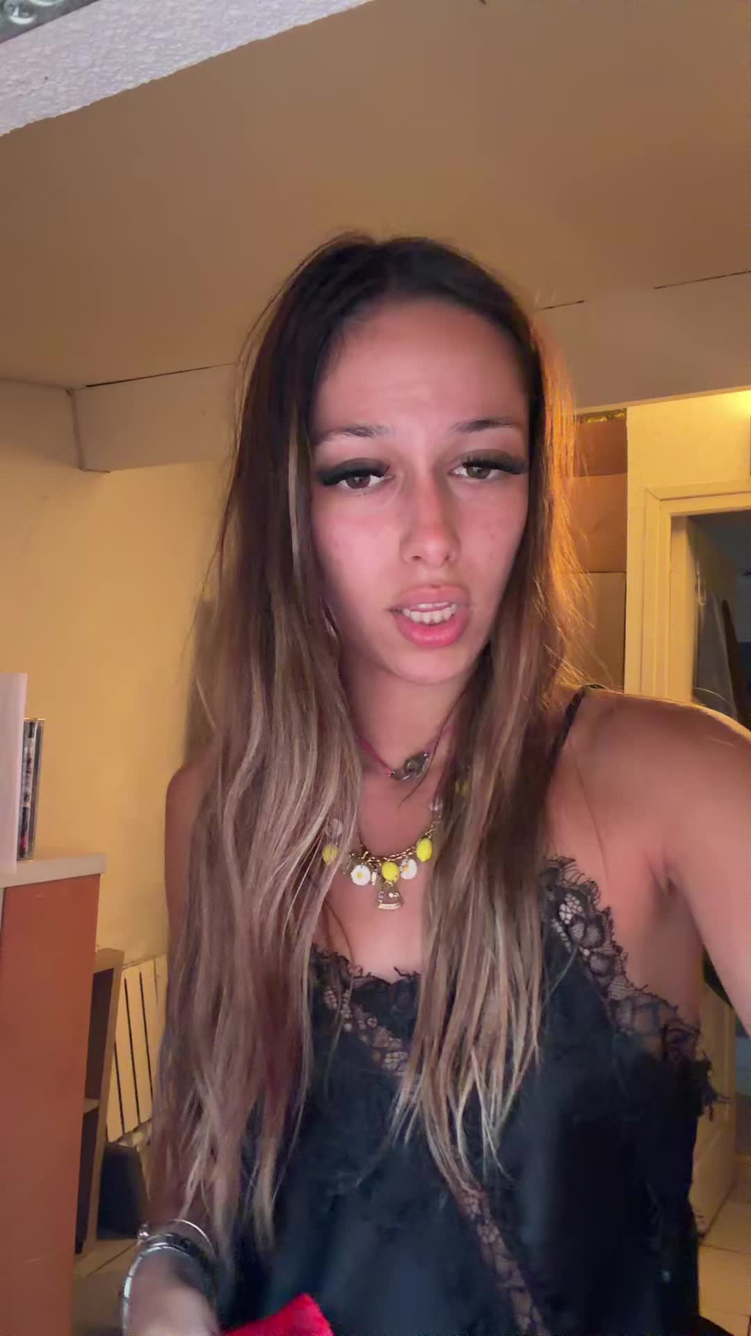 @𝒜𝓃𝑔𝒾ℯ♕