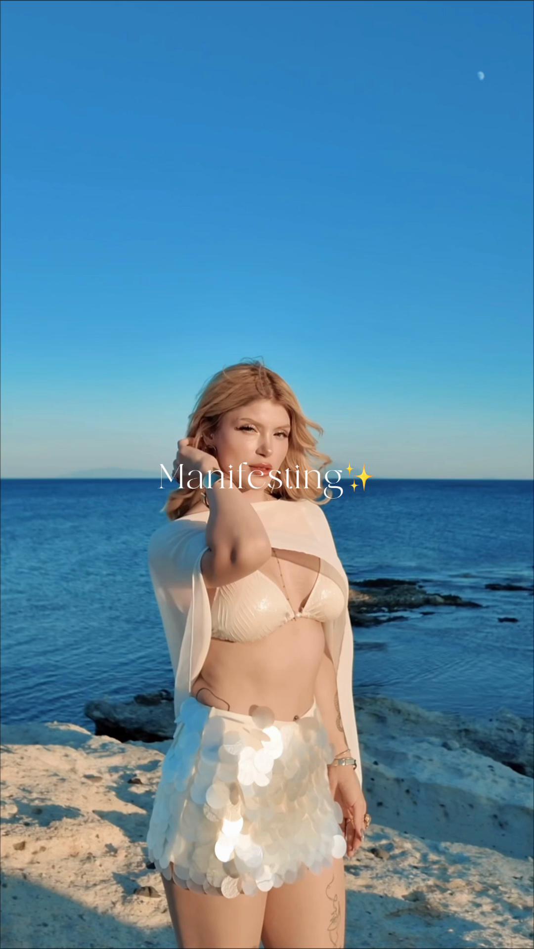 @Ayşegül