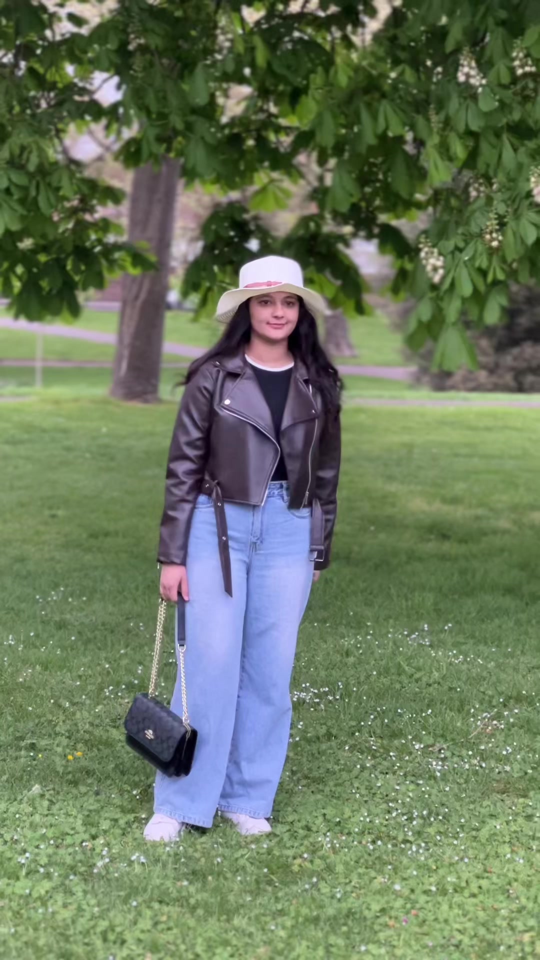 @Anupa Burlakoti🇳🇵🇬🇧