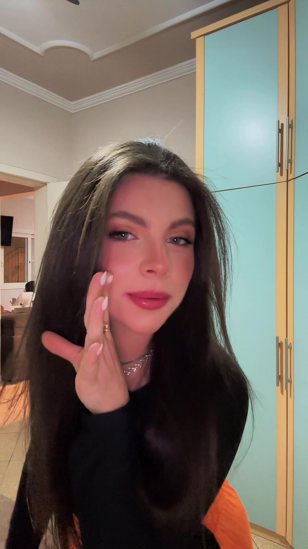 @Laura