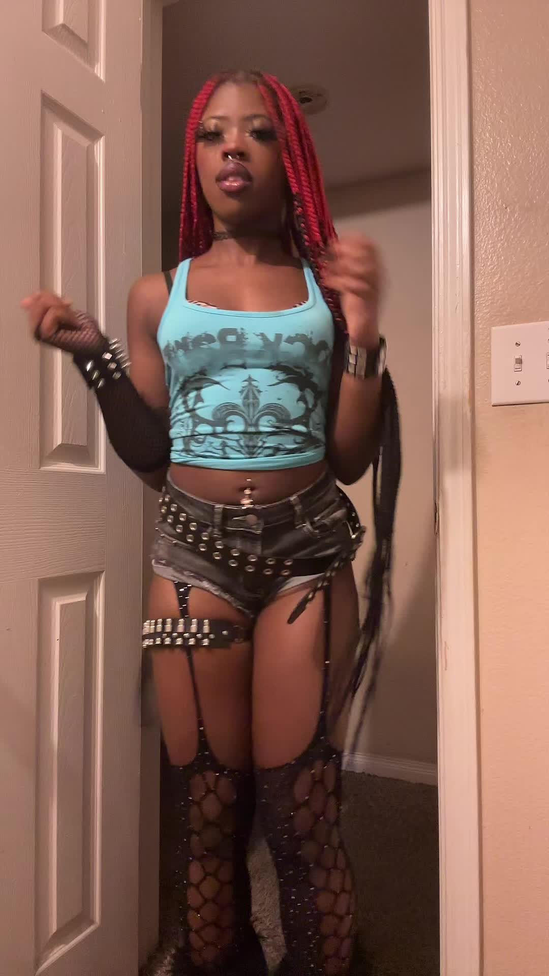 @Ashley🖤