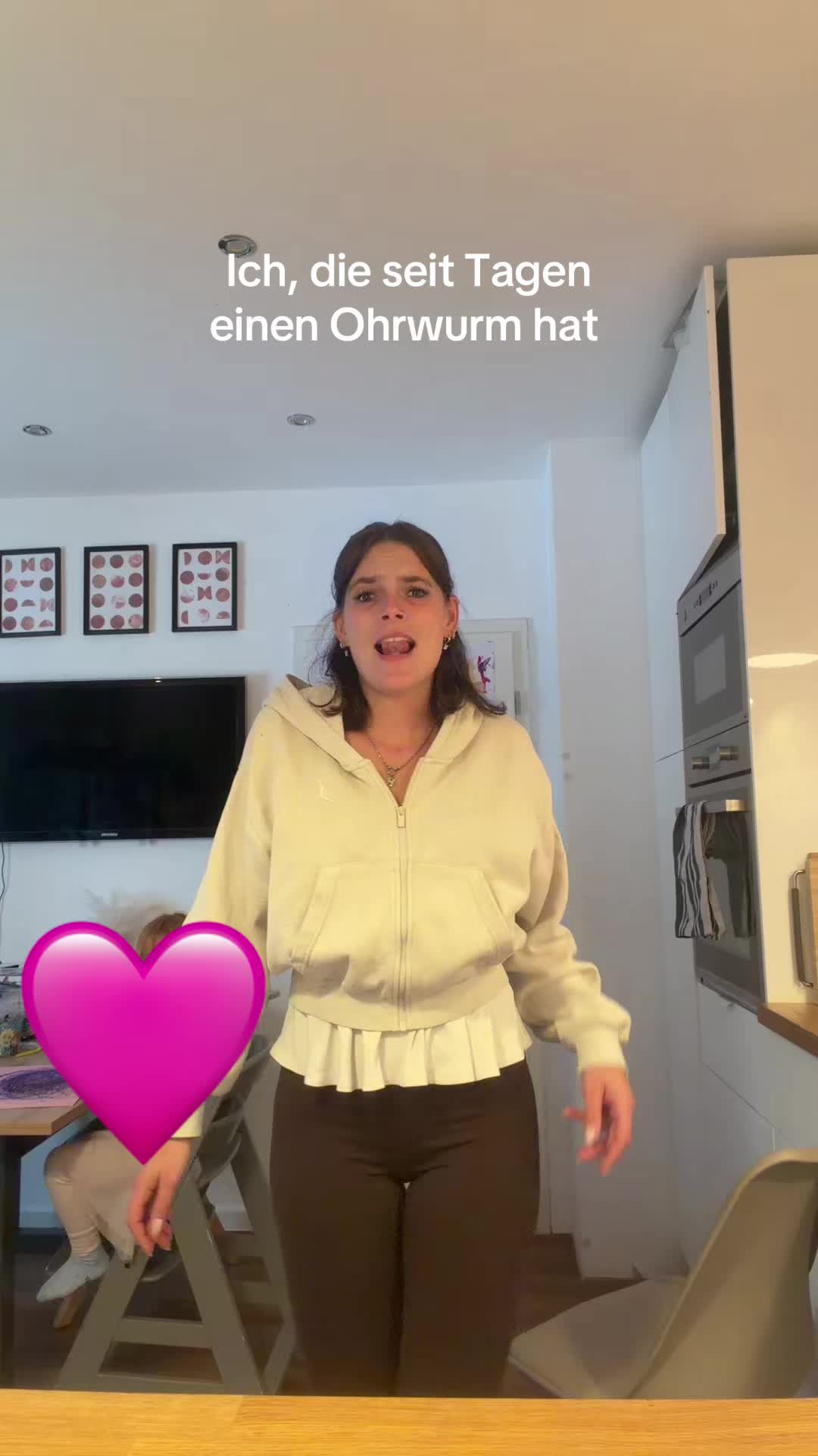 @𝙼𝚊𝚒𝚔𝚎 🫧 | MOM - OF 2 ✨