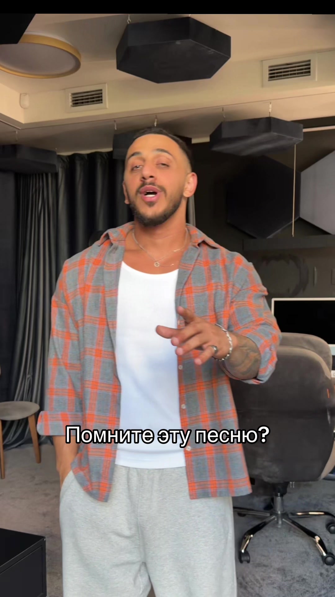 @Эллаи