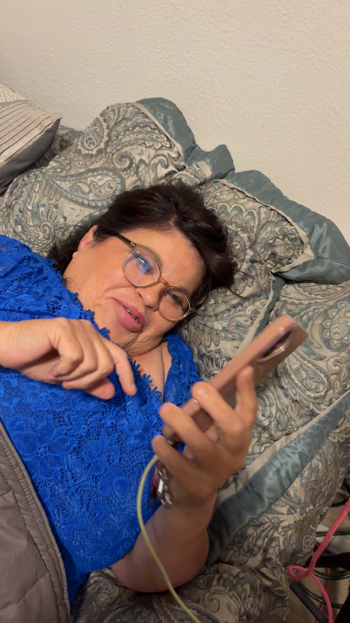 @hillarysalinas24