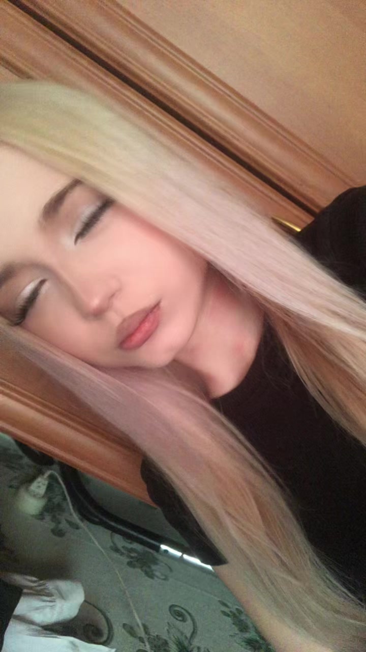 @аняяя