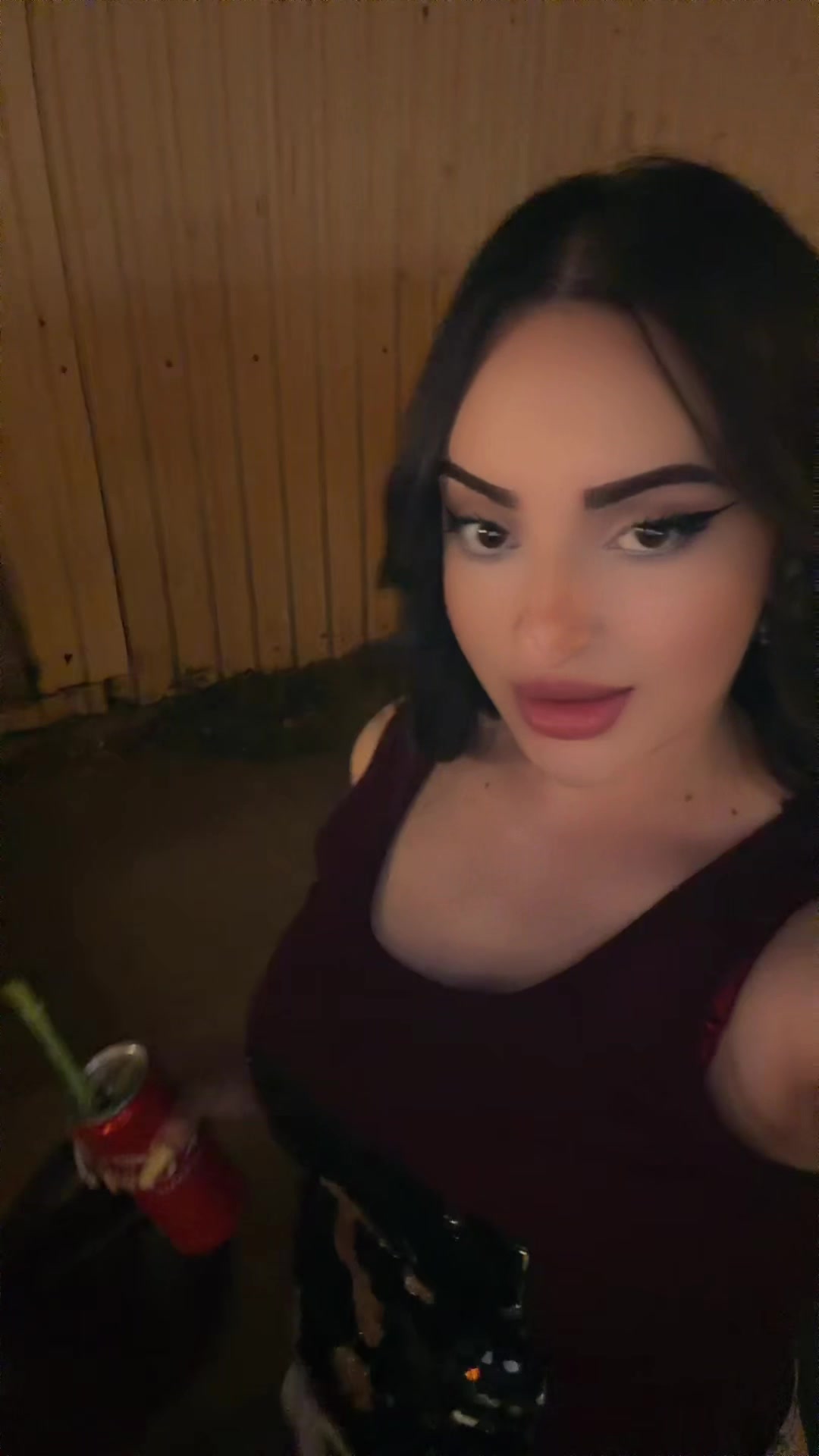 @Ava