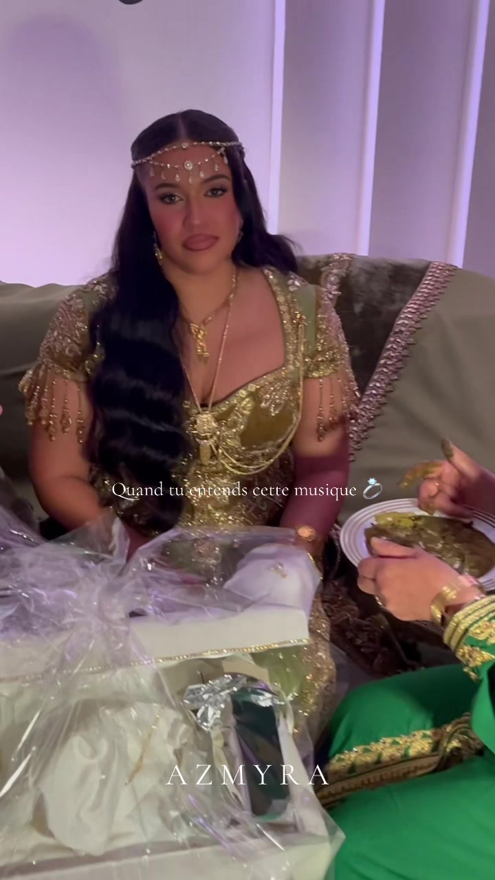 @azmyrabella