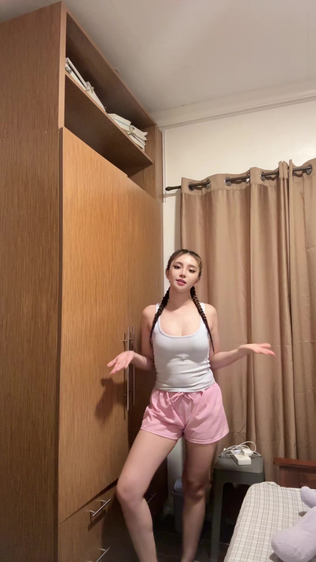 @mochi.kiss