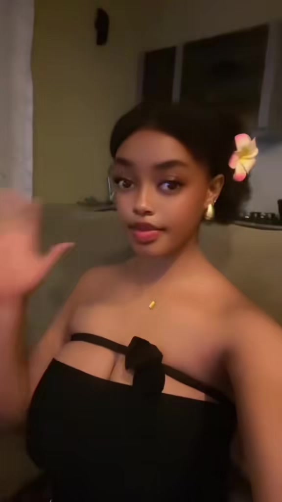 @𝓴𝓲𝓶 𝓮𝓵𝓵𝓮𝓭𝓲𝓷𝓪𝓱🌸