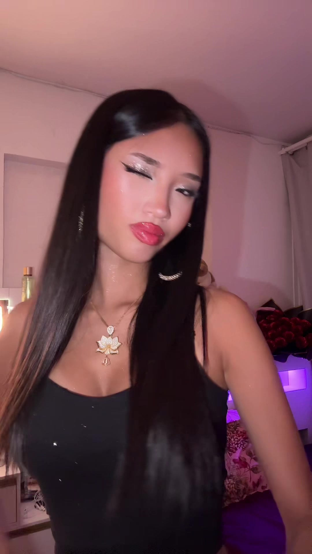 @𝓢𝓐𝓡𝓐𝓗🎀