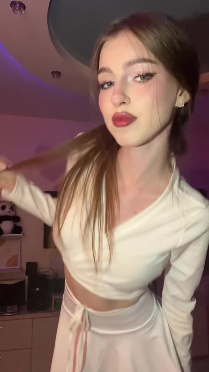 @꧁𝔸𝕃𝕀𝕊𝔸꧂