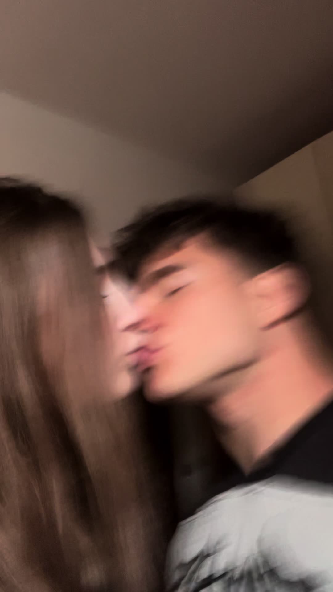 @simoù