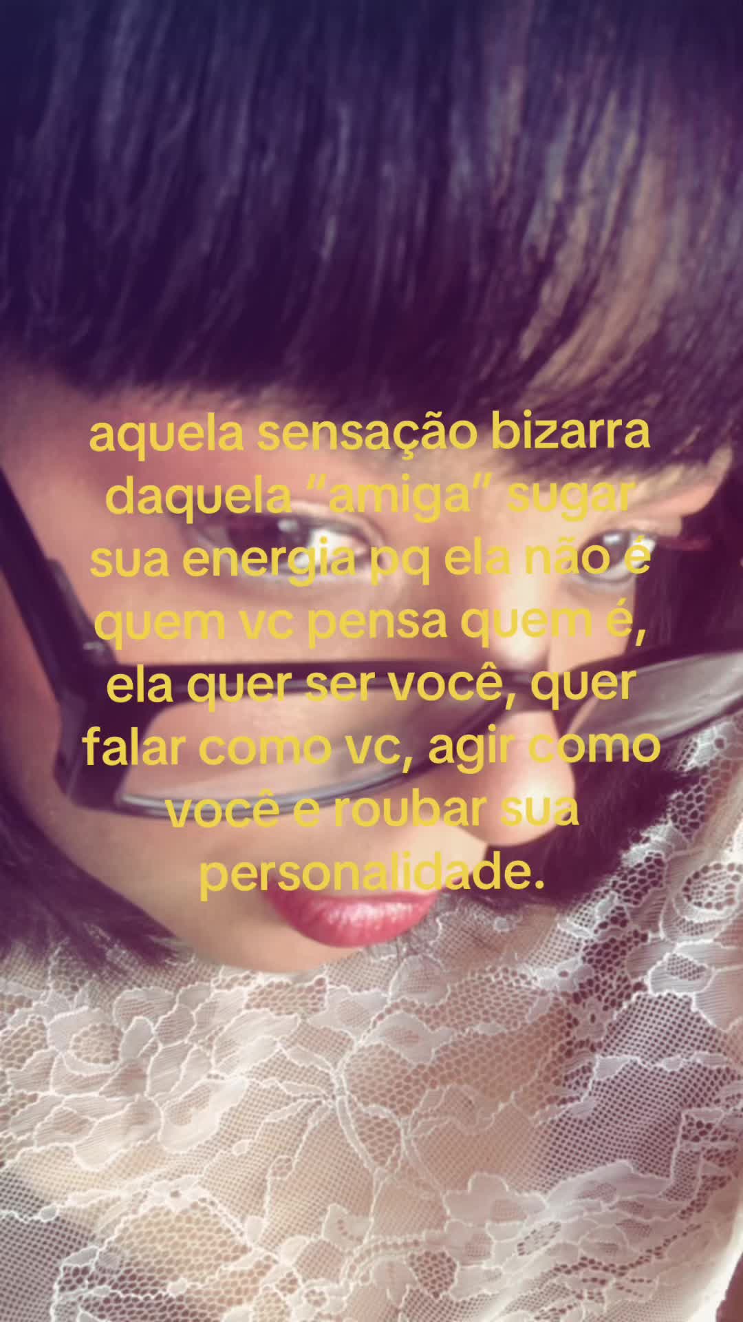 @fadinhahippiechic