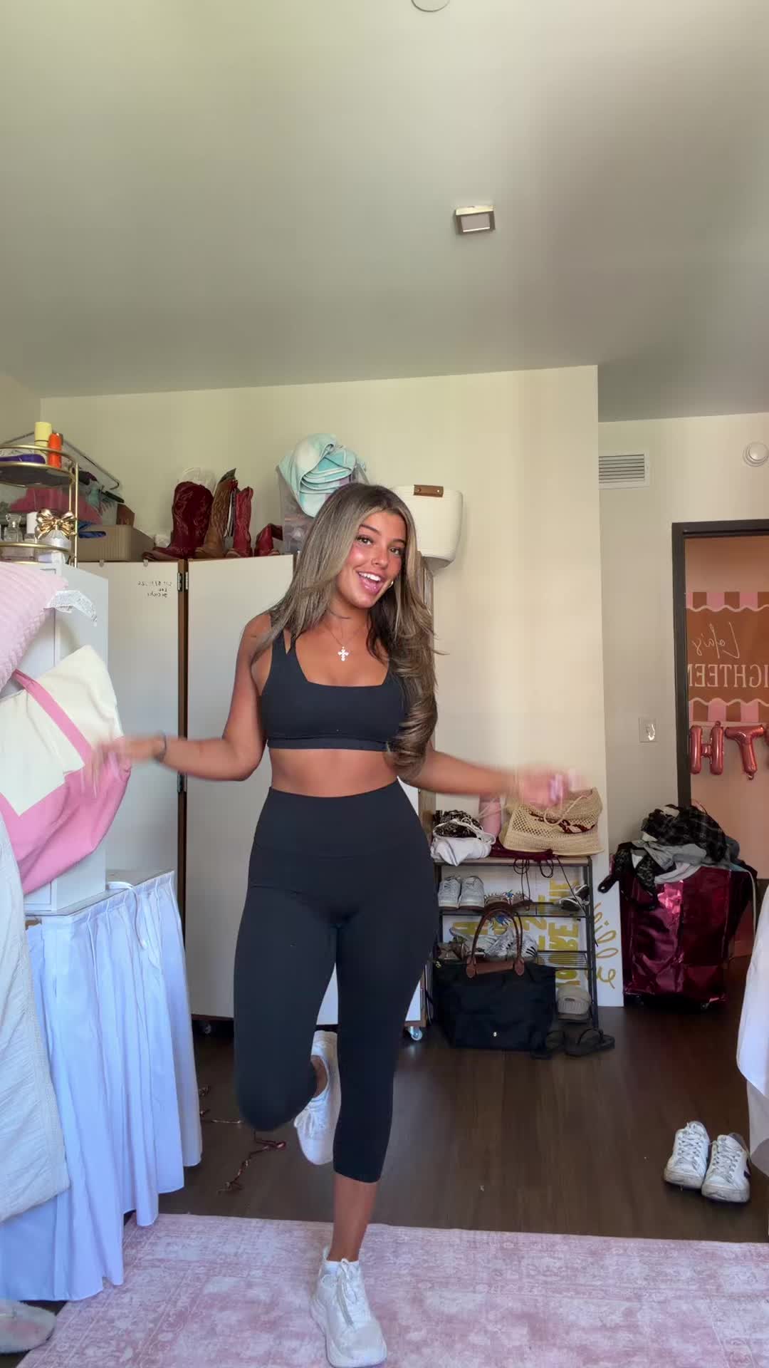 @ellie🛍️☀️💗👙