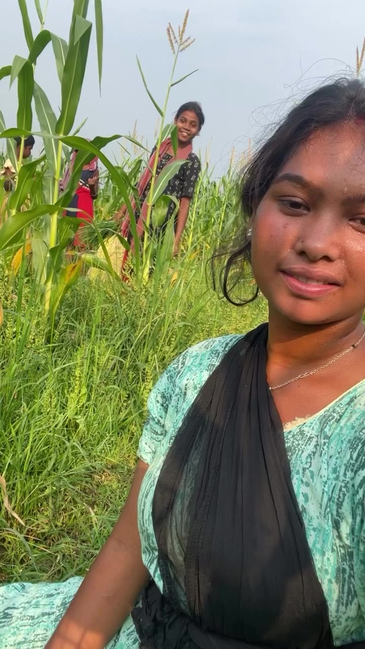 @আদিবাসী মেয়ে 😉🥰😛