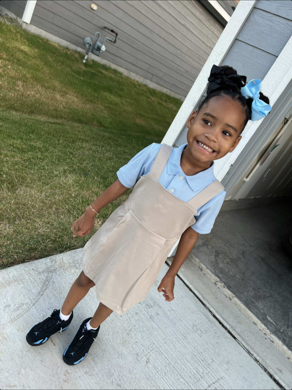 @Brittani Nicole 🦋 Wife. Mom.