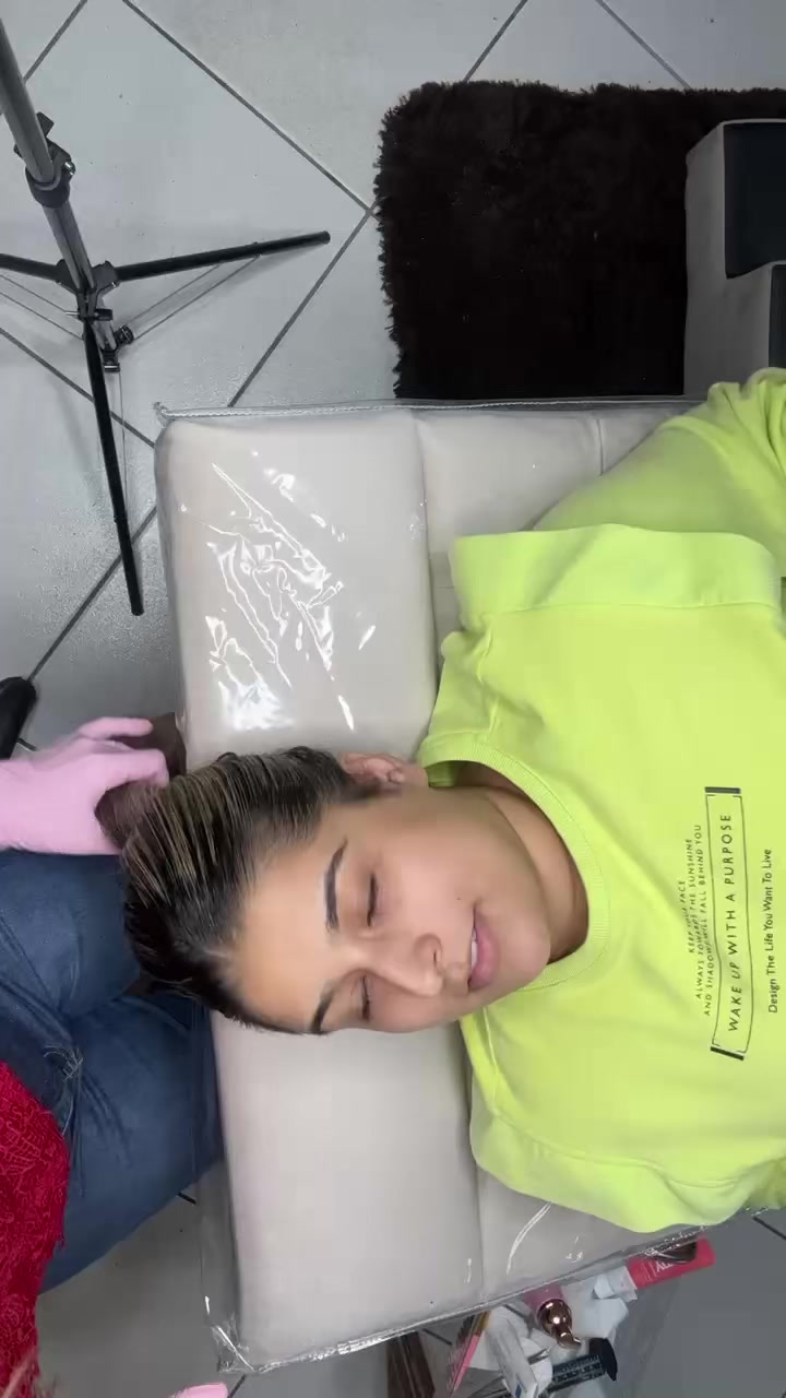 @Viviane