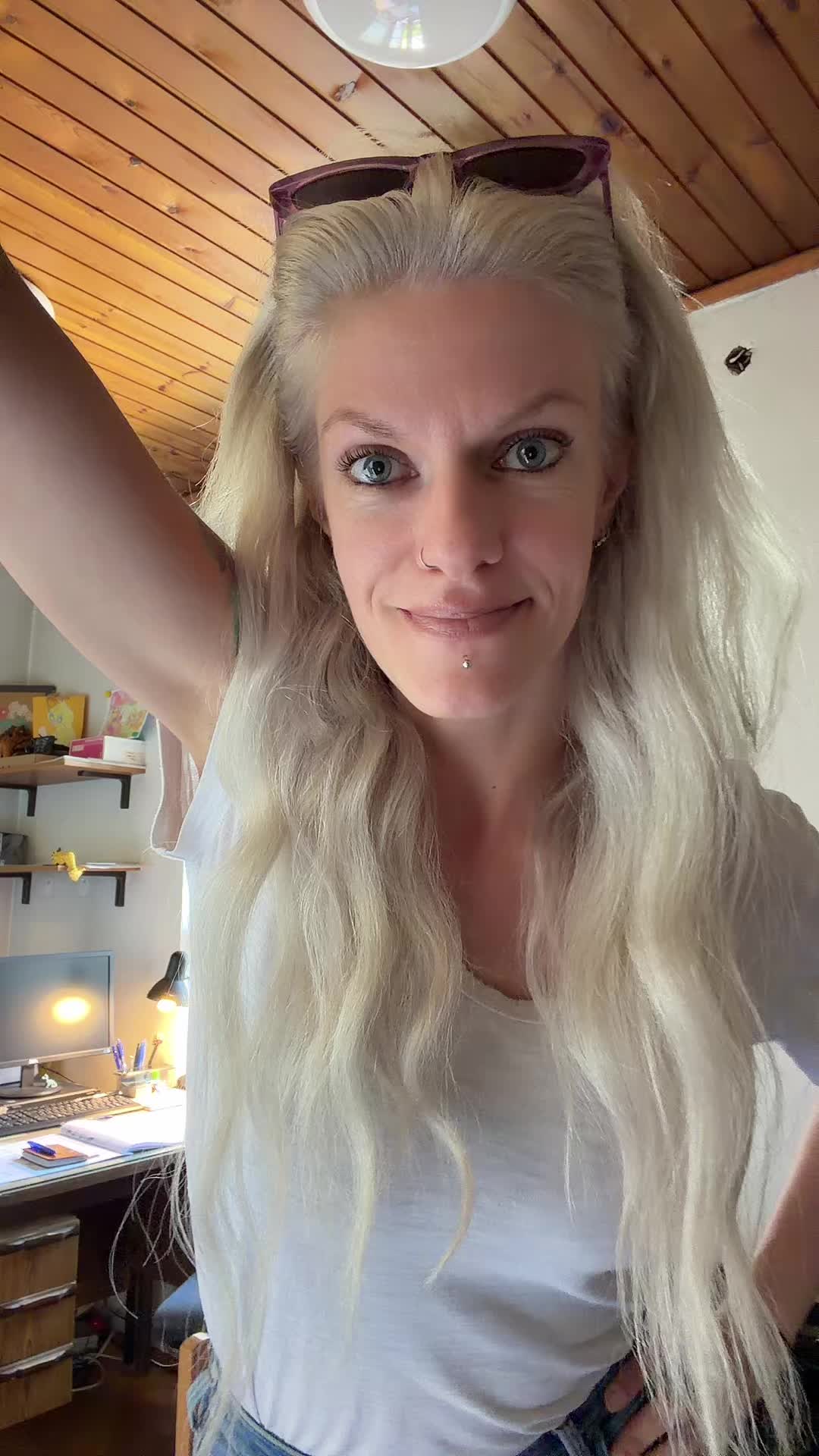 @⚡️ANI⚡️