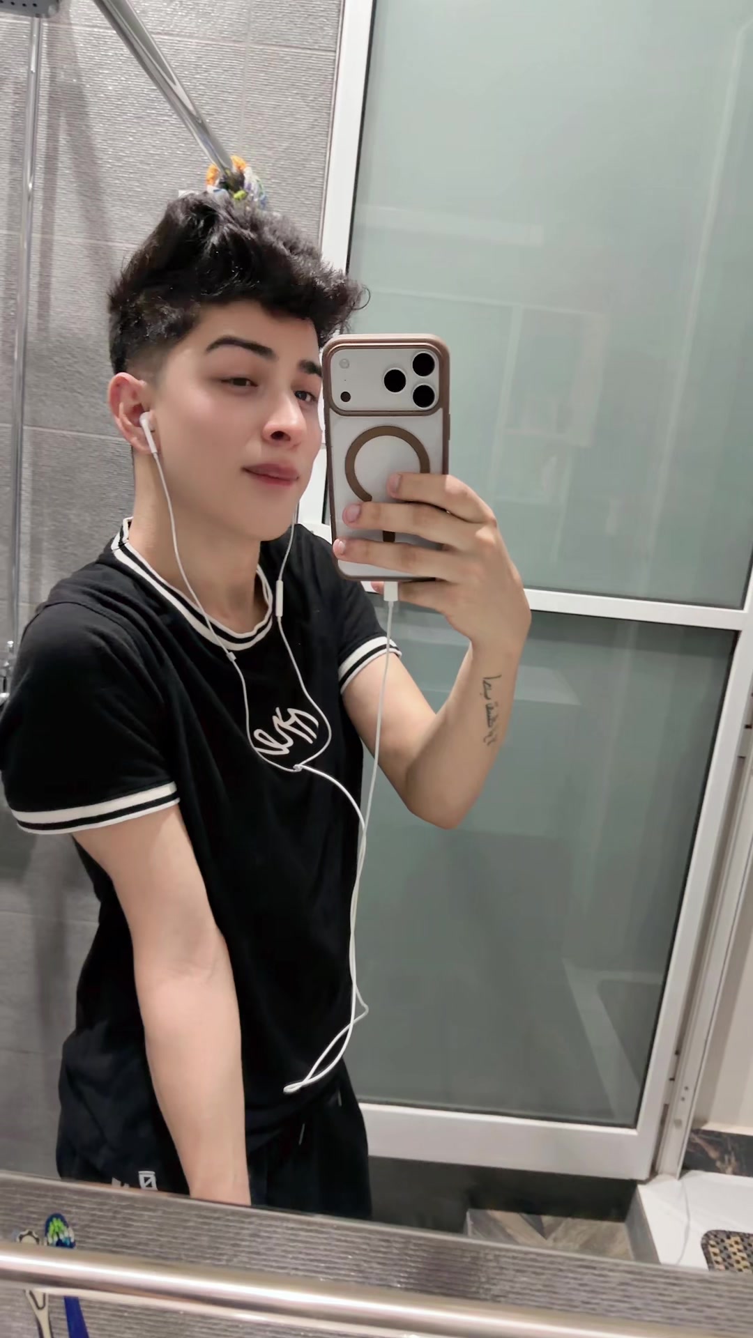 @Armani king 😘😘😘😋