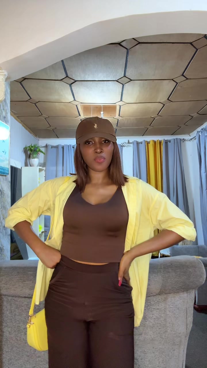 @Keren🍫🤎
