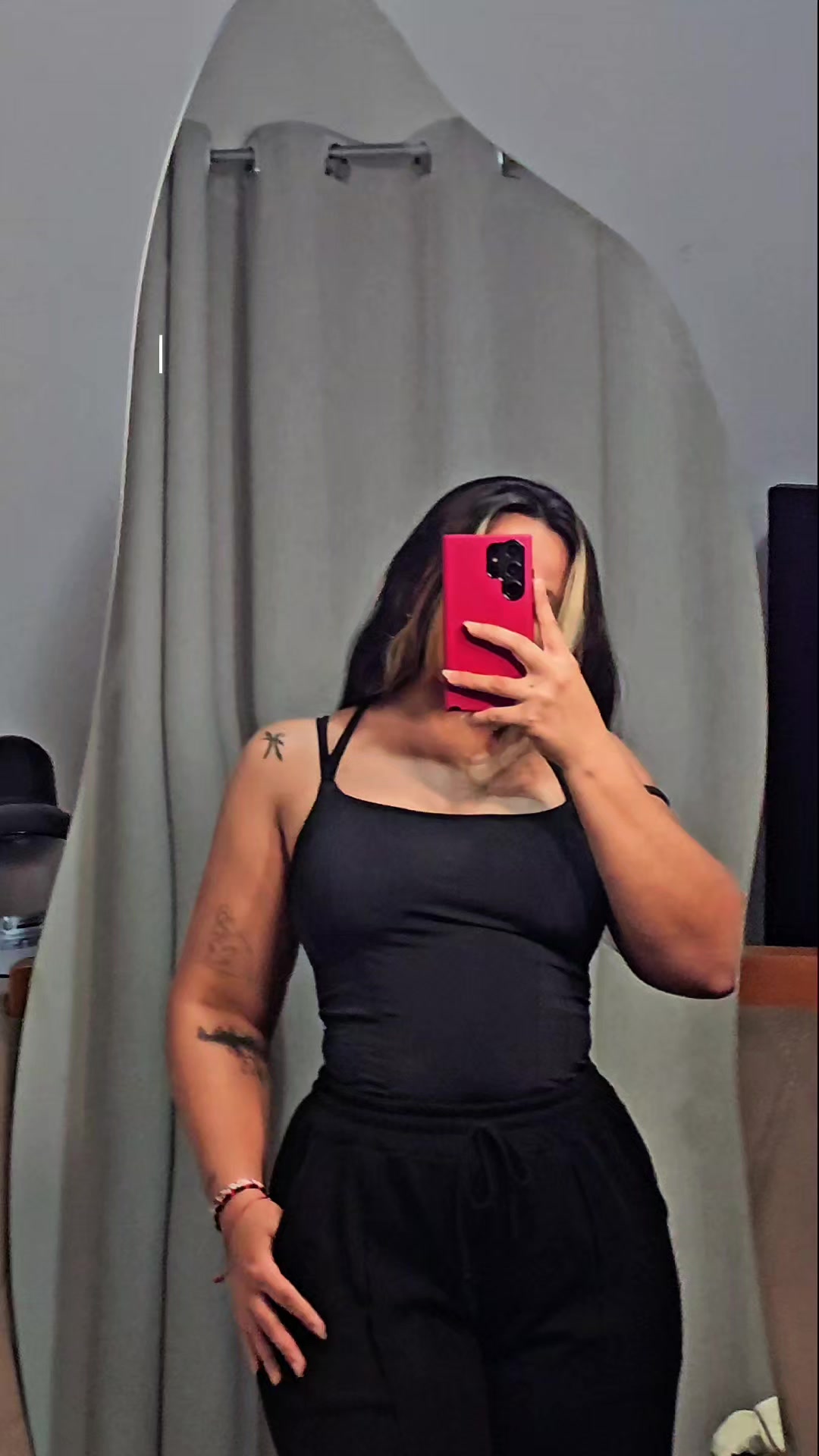 @ℬella